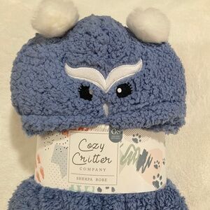NWT Cozy Critter Sherpa Robe With Hood